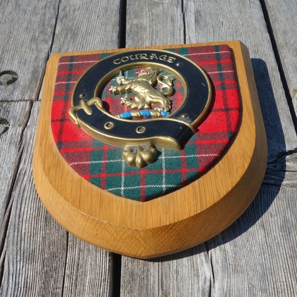 Vintage Scottish Clan Courage Cumming Crest Wall Plaque 100% Scottish - Picture 2 of 16